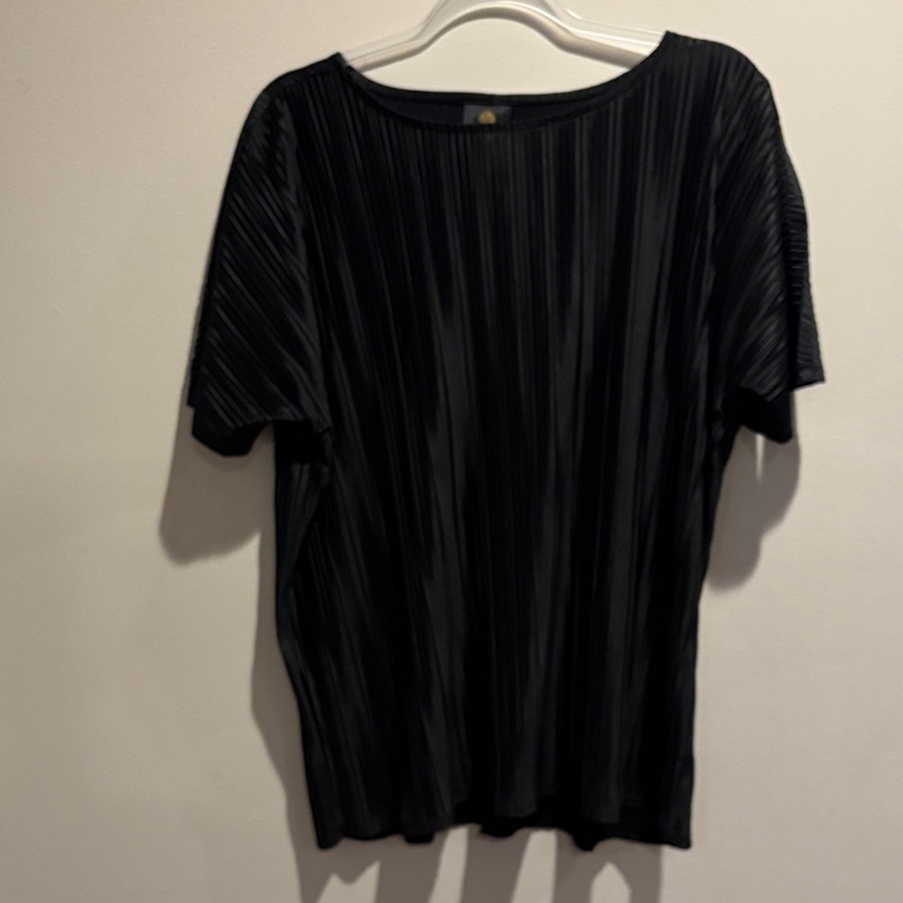 JM Collection Black Pleated Short-Sleeve Tee
